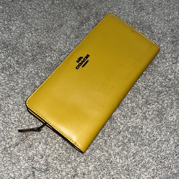Coach Smooth Leather Skinny Wallet NWT - Picture 1 of 9